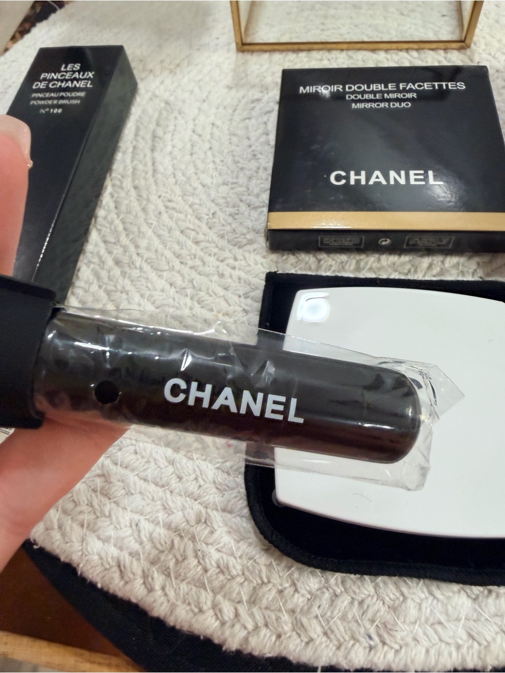 NEW | CHANEL Beauty Gift Set Pink Cosmetic Pouch Mirror Brush Makeup Accessories - Picture 6 of 10
